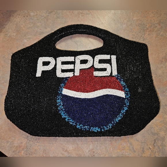 Vintage RARE Pepsi Cola (black) Hand Beaded UNUSED purse - Picture 2 of 9
